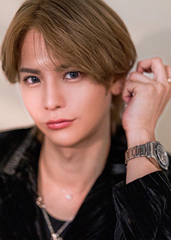 綾瀬 拓也(Takuya Ayase)