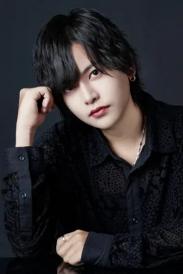 輝(Hikaru)